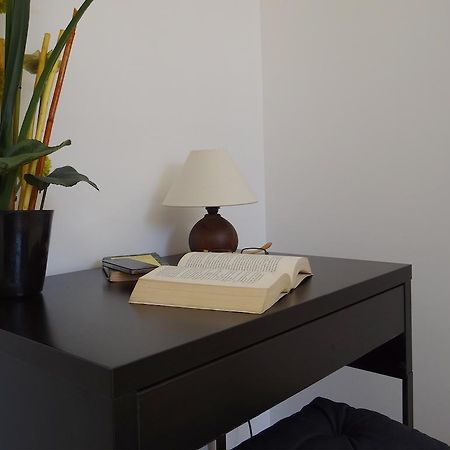 Hostal Balkonis Barcelona Luaran gambar