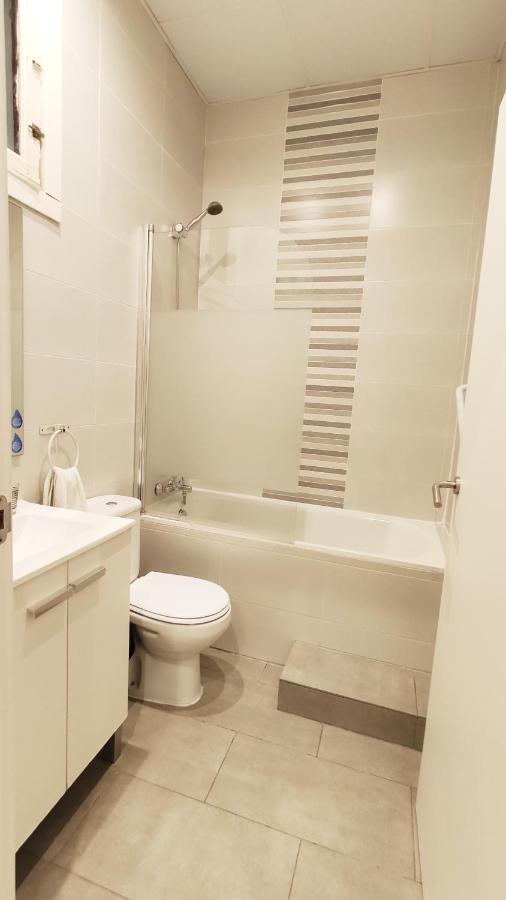 Hostal Balkonis Barcelona Luaran gambar