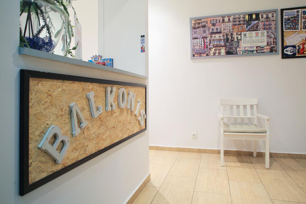 Hostal Balkonis Barcelona Luaran gambar