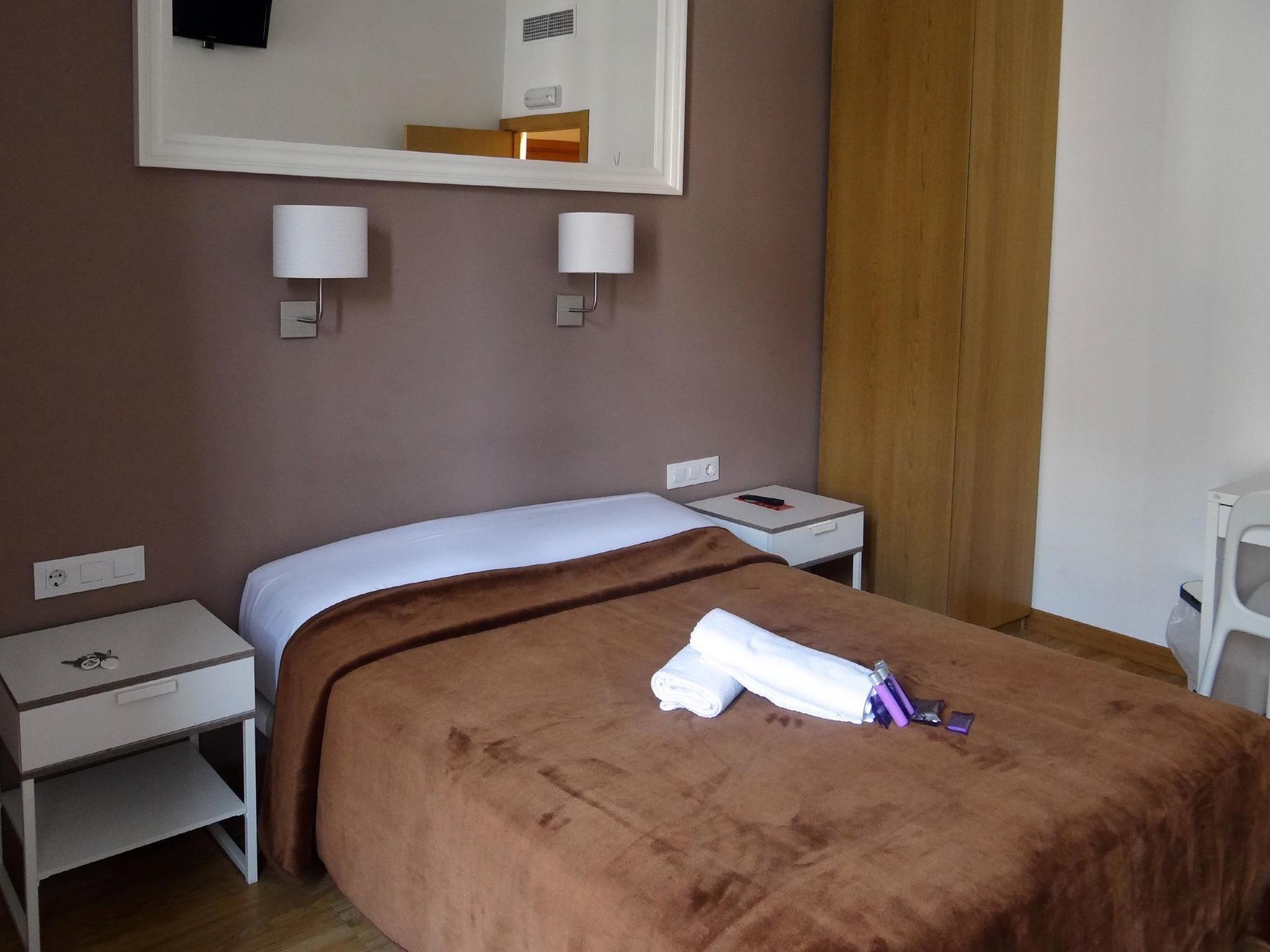 Hostal Balkonis Barcelona Luaran gambar