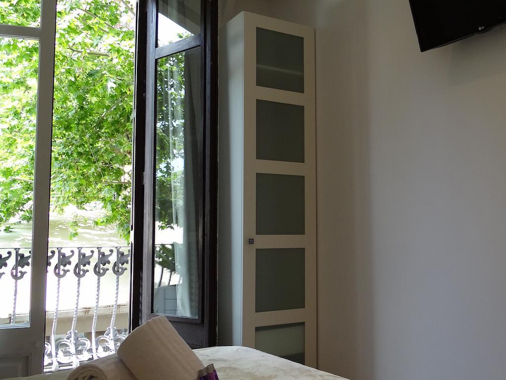 Hostal Balkonis Barcelona Bilik gambar